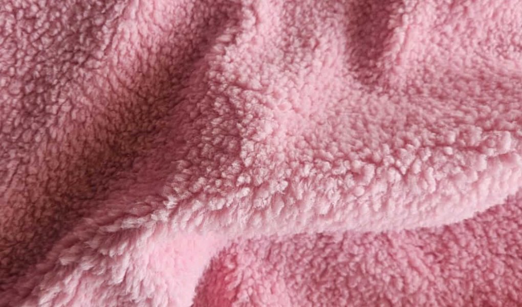 Saiba mais sobre o tecido pelúcia em rolo da Domycryl